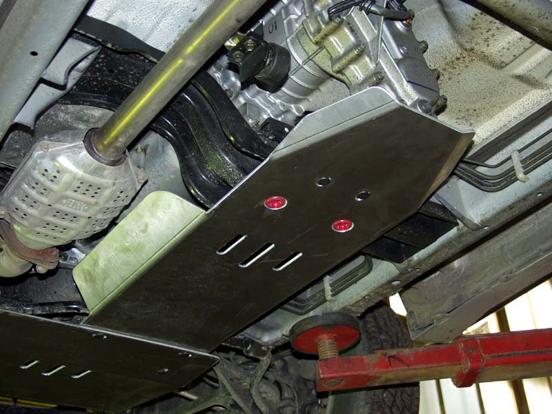 Unterfahrschutz Suzuki Grand Vitara für 23. 0480 | 03/1998 - 04/2005 | Getriebe & Verteilergetriebe | Stahl 2,5 mm